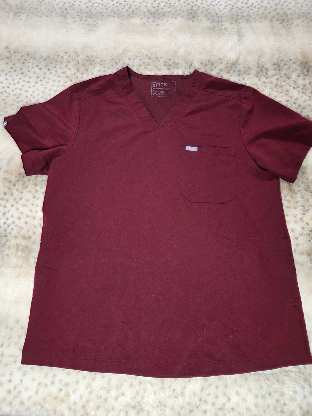 FIGS Technical Collection TM3000 Burgundy 3-Pocket Scrub Top Men’s M